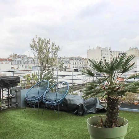 Romantic With A View Of The Sacre-coeur Apartment Paris
